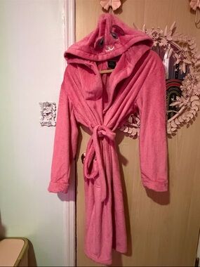 Pink puffle Harry Potter bath robe universal studios